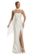 Fashionable New Elegant Evening Gown For Women
